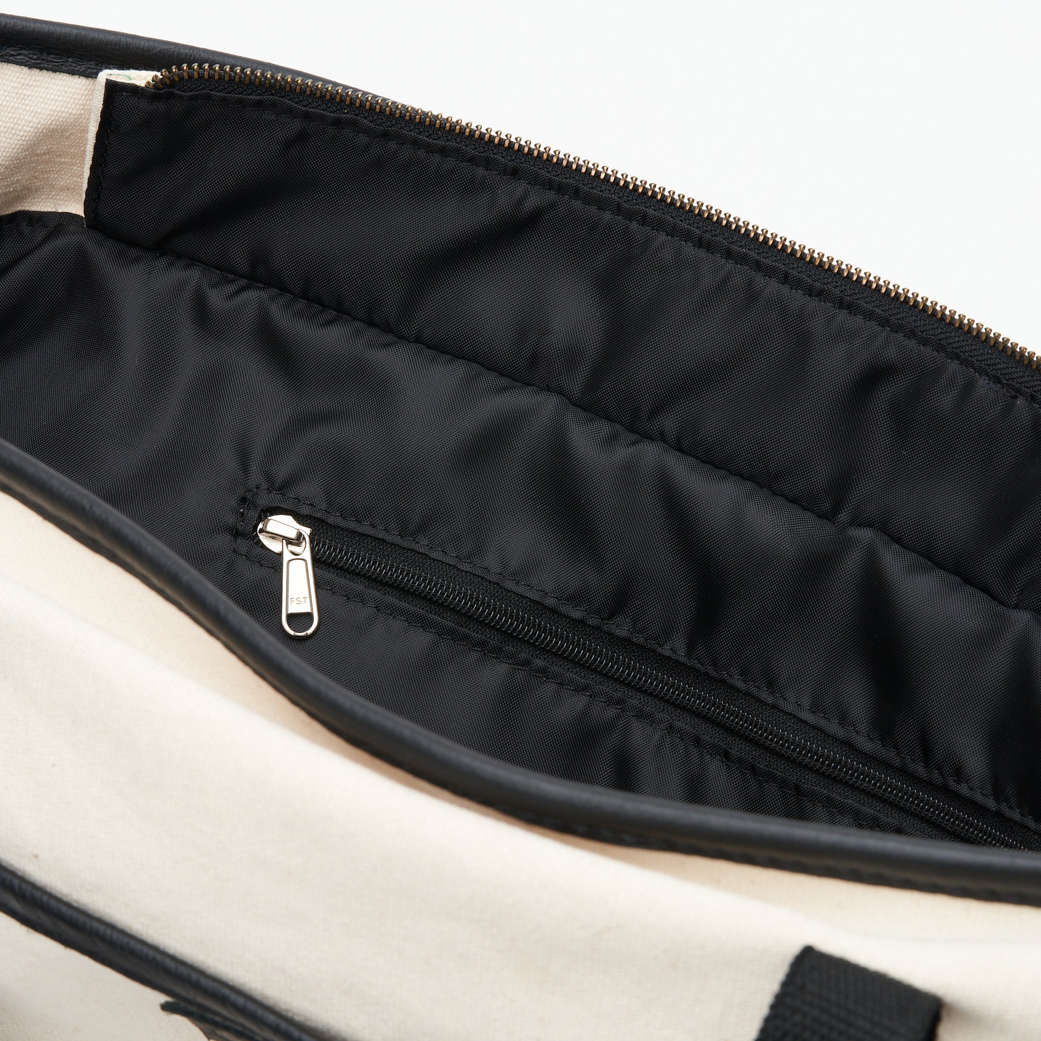 Bushveld Canvas & Leather Two-Tone Weekender Bag