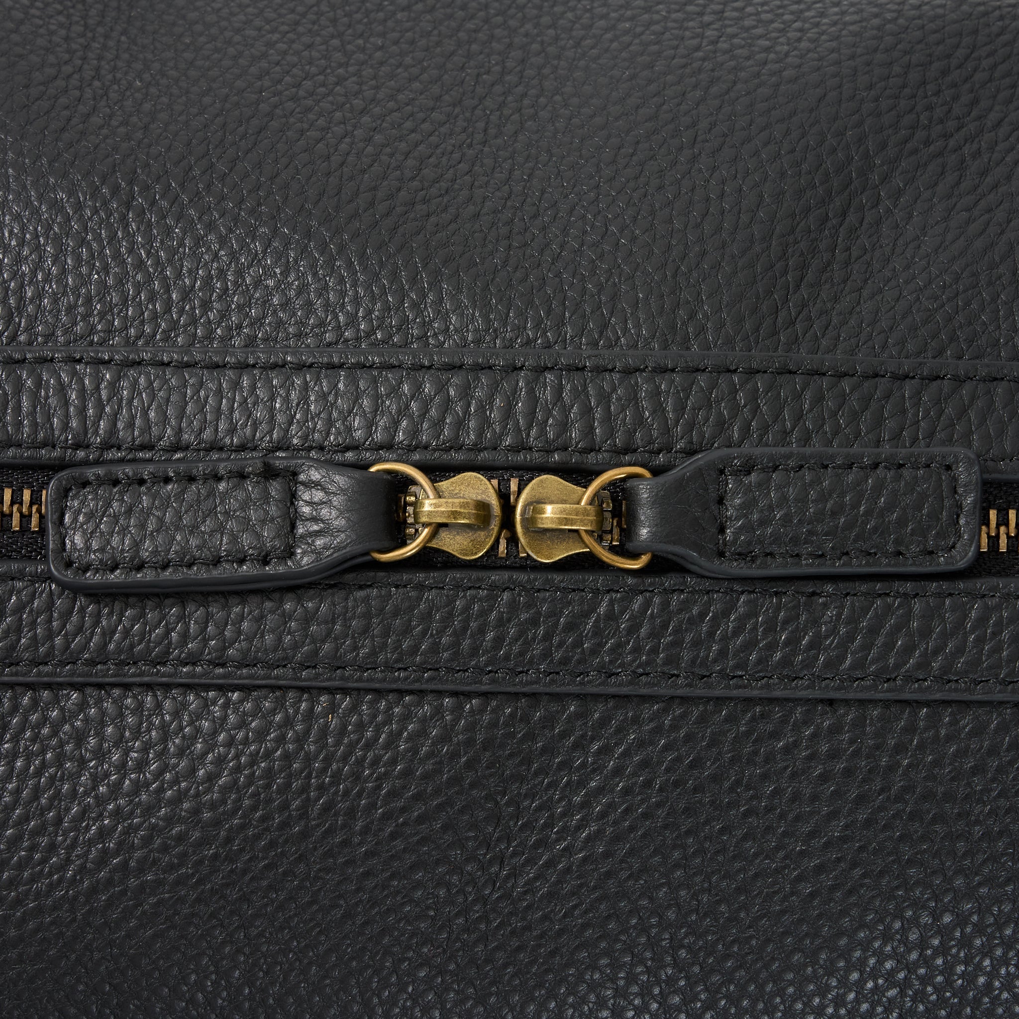 Sterling Double-Layered Weekend Bag With Shoe Compartment - Woodstock Leather