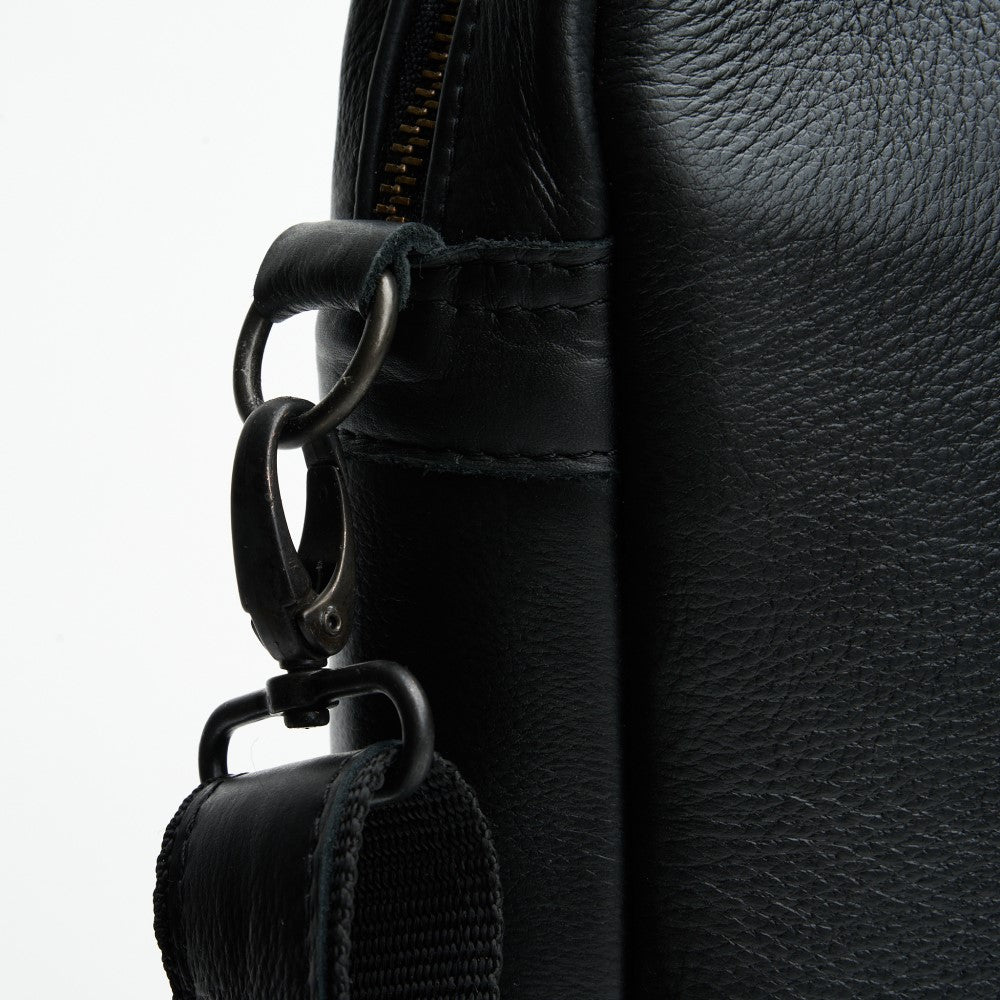Hardware used on 15" Genuine Leather Laptop Bag - Black | Woodstock Leather