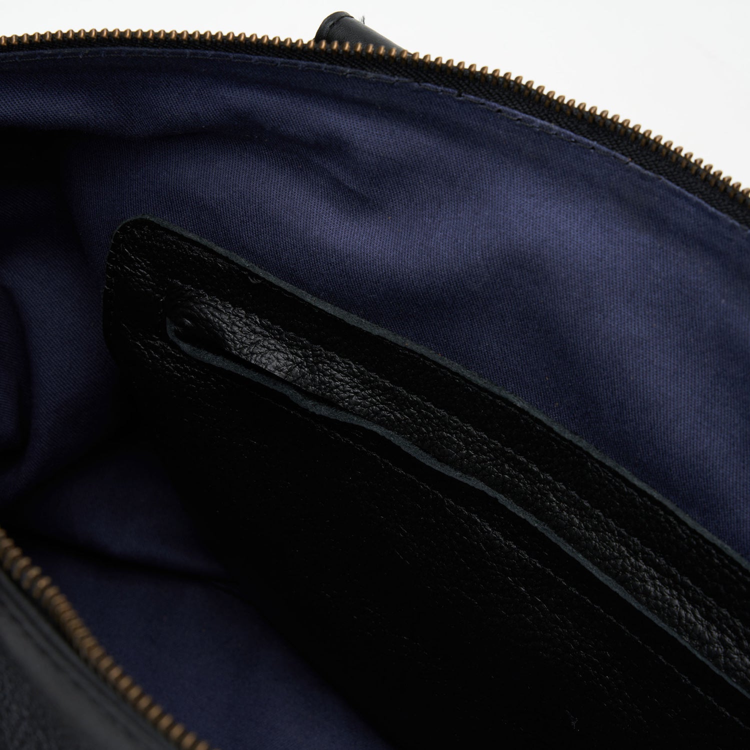 Internal compartments of Black Genuine Leather Freya Shoulder Hand Bag with Sling | Woodstock Leather