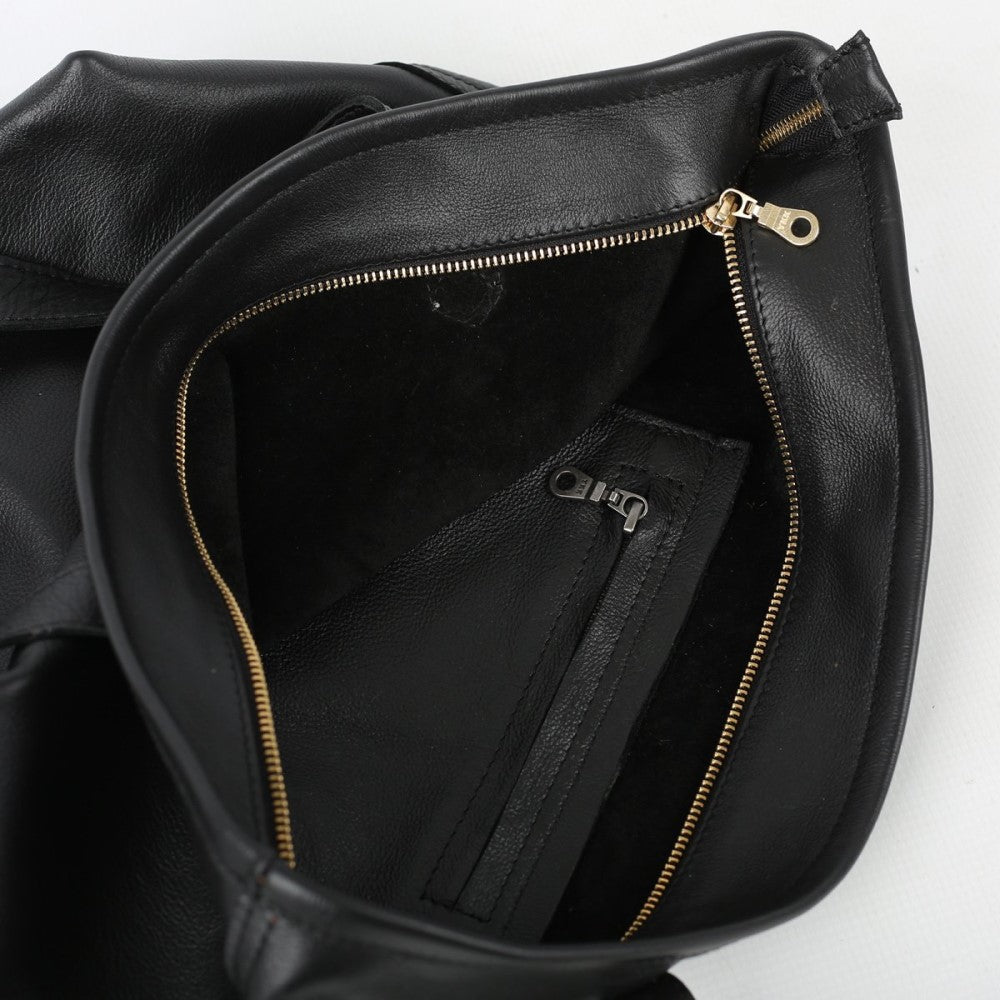 Top view of zipper and interior zipper compartment on Sierra Soft Tote Bag - Black