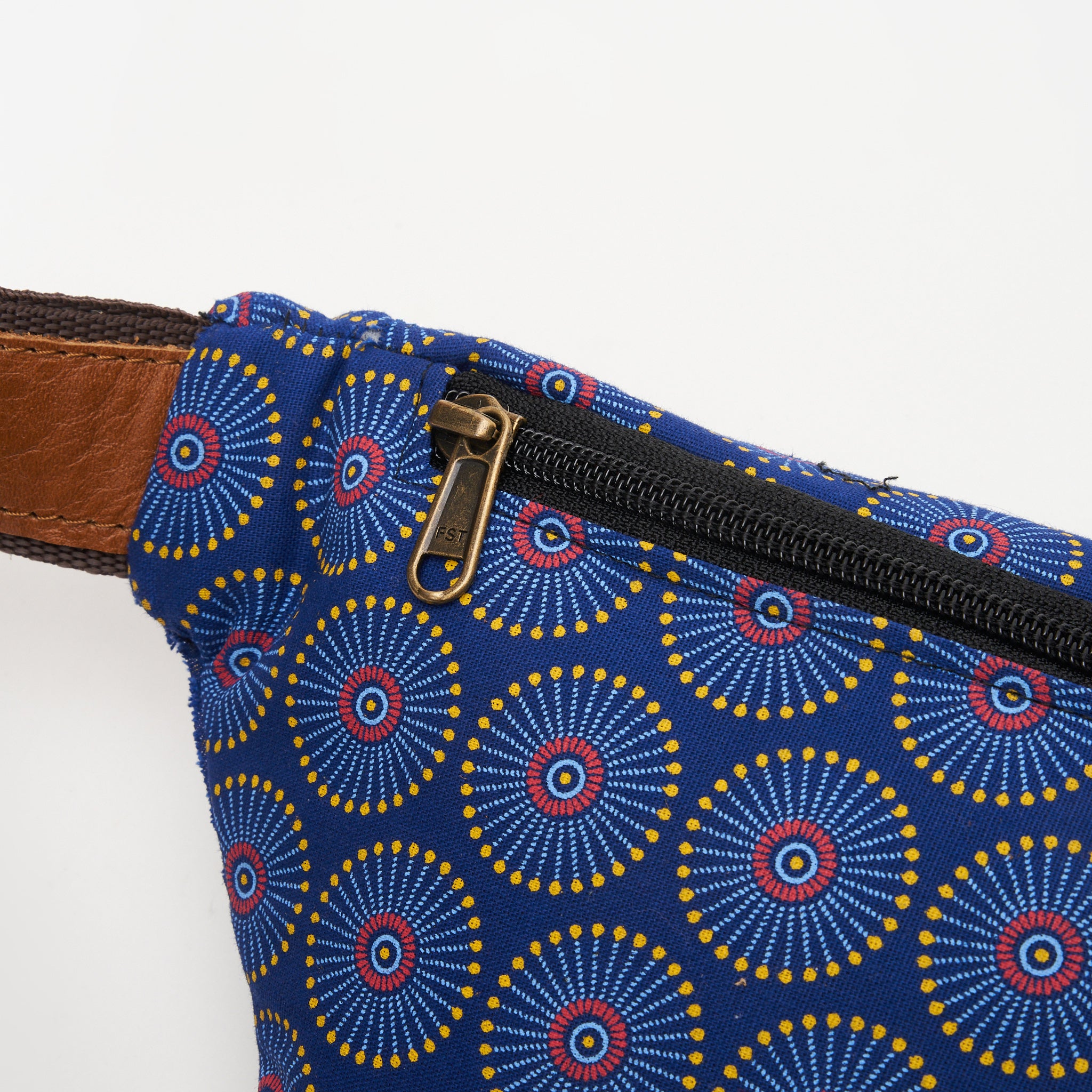 Reece ShweShwe Print Moonbag