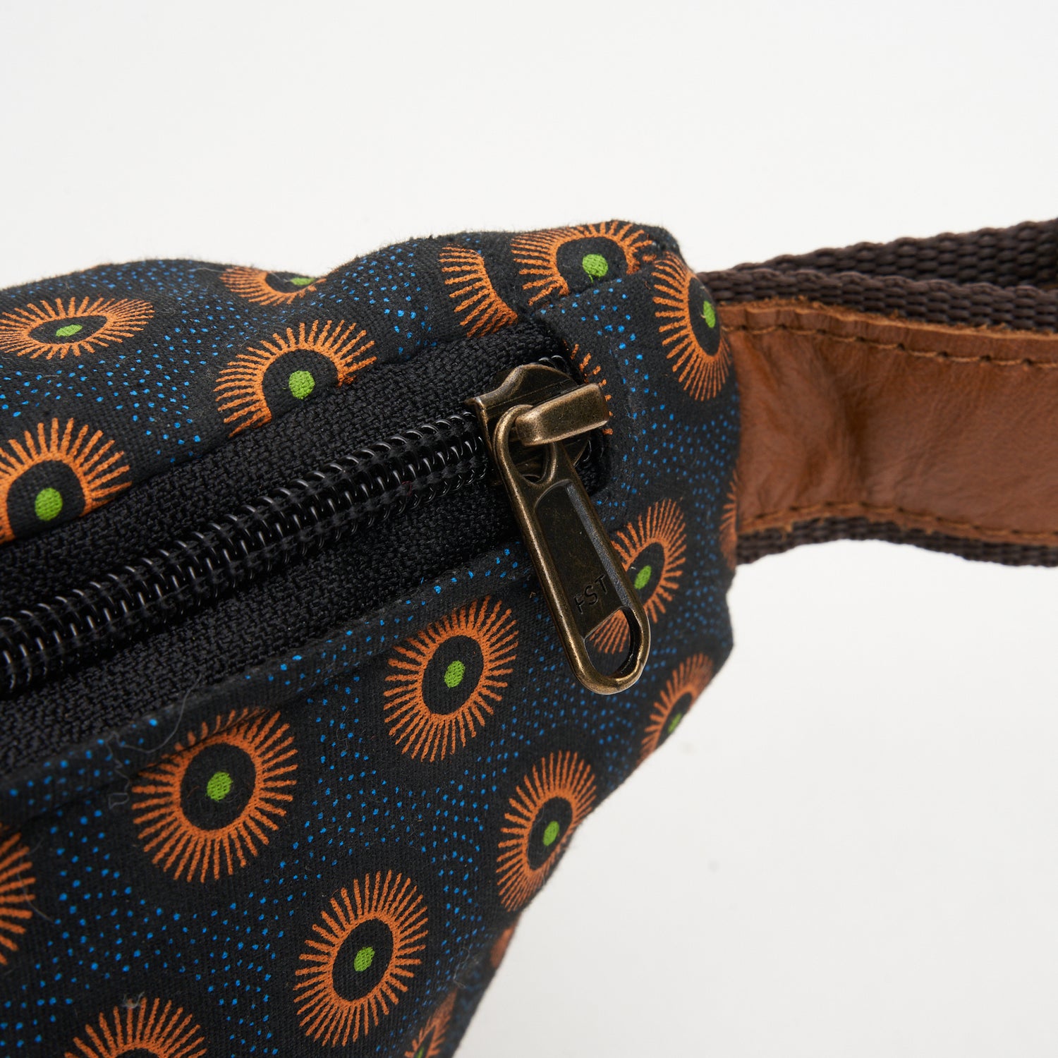 Reece ShweShwe Print Moonbag