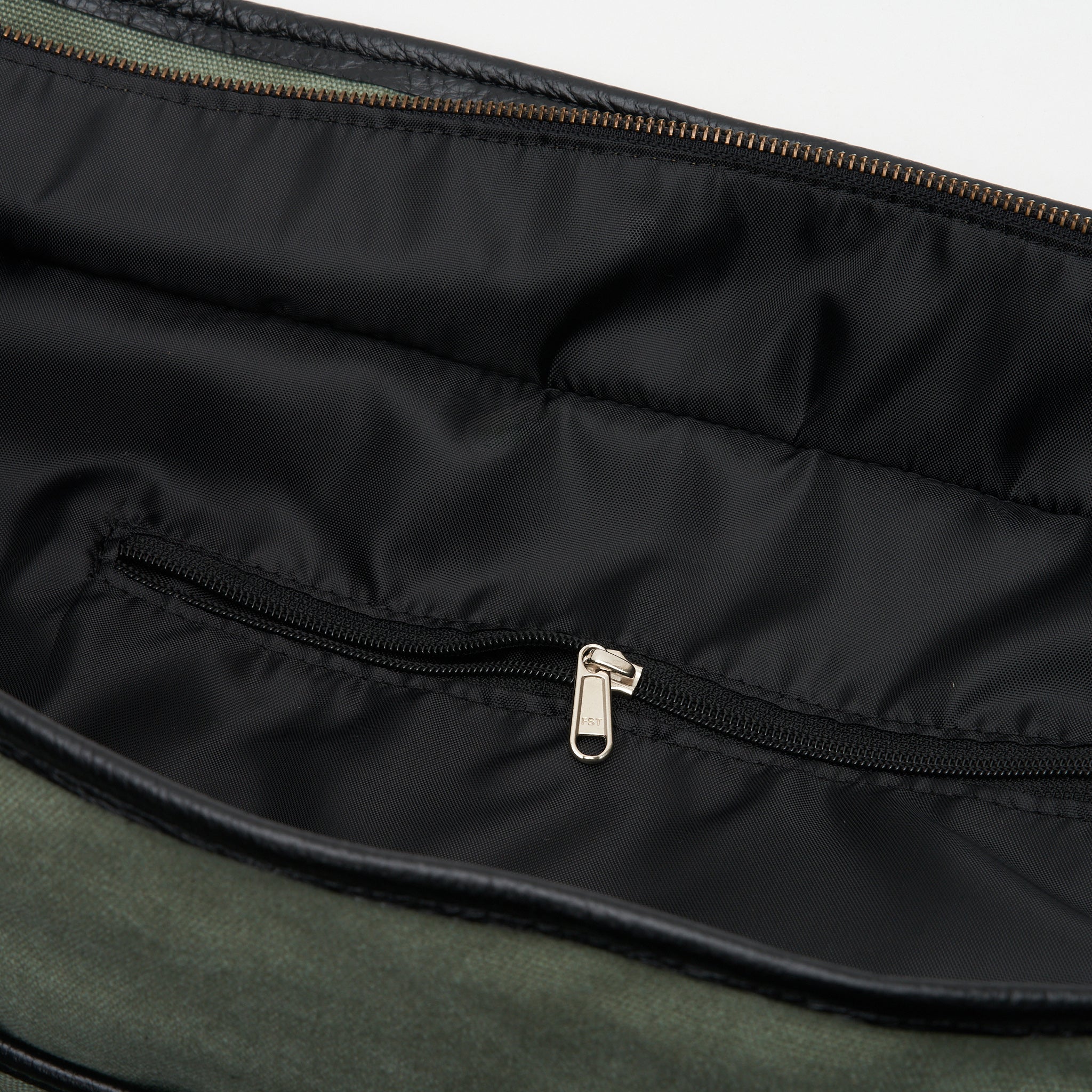 Bushveld Canvas &amp; Leather Two-Tone Weekender Bag