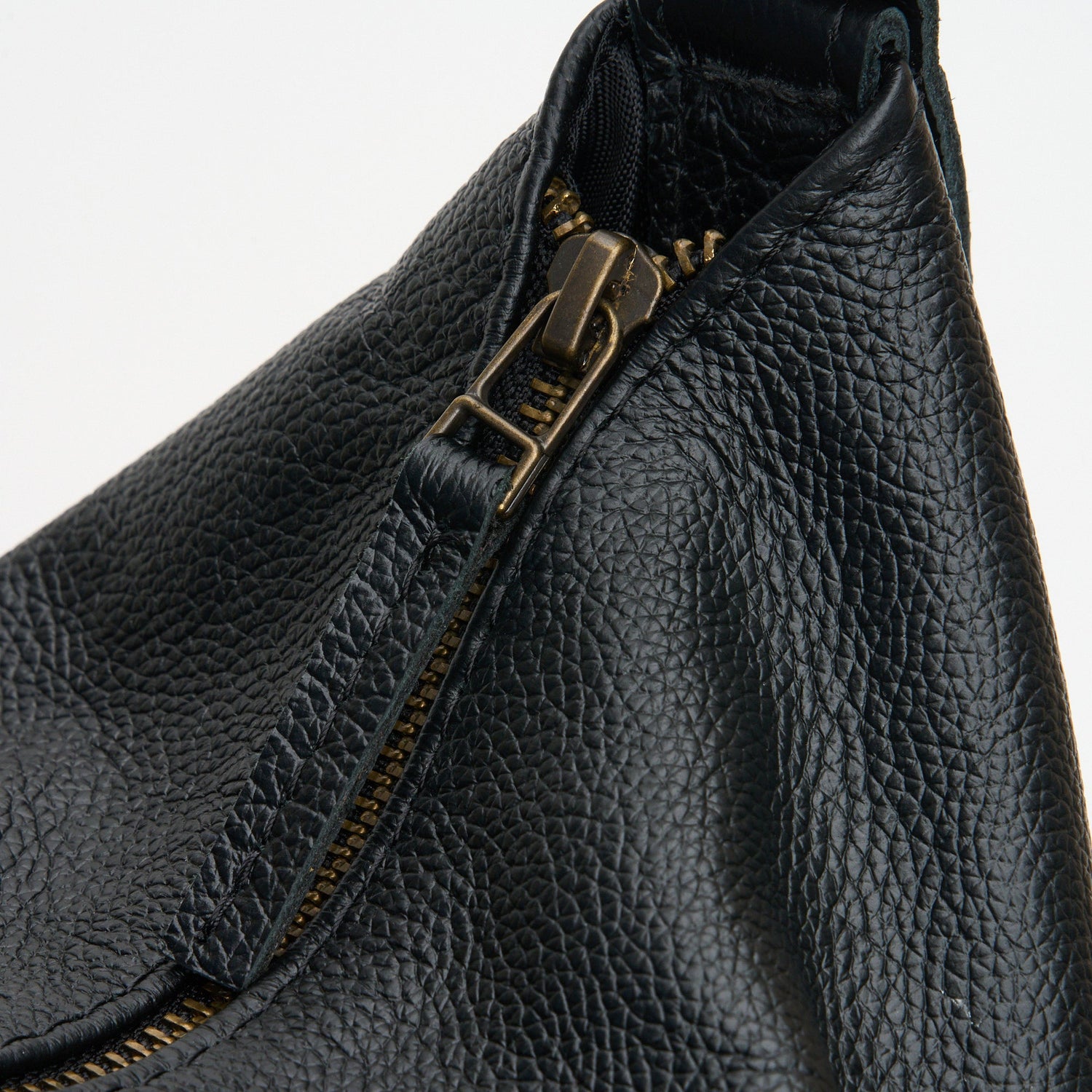 Noa Slouchy Bag - Woodstock Leather