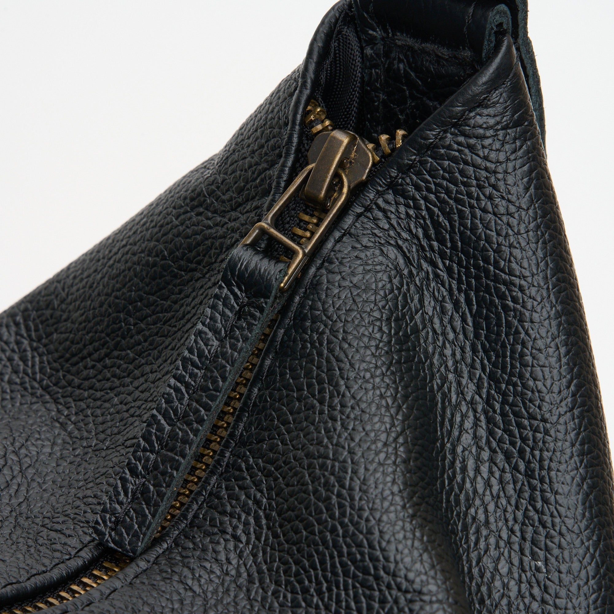 Noa Slouchy Bag - Woodstock Leather