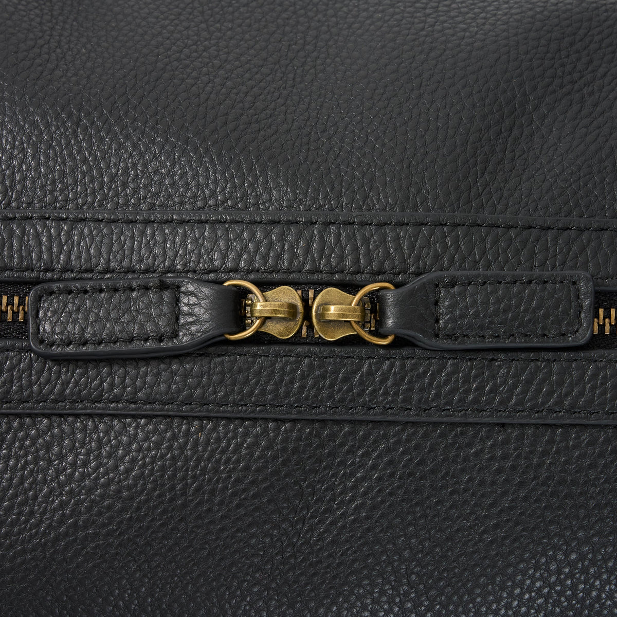 Sterling Double-Layered Weekend Bag With Shoe Compartment - Woodstock Leather