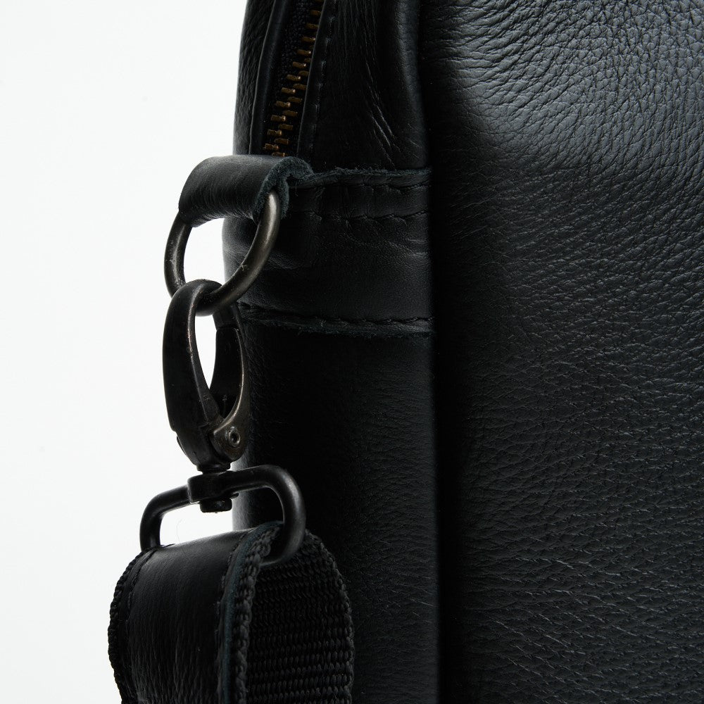 Hardware used on 15&quot; Genuine Leather Laptop Bag - Black | Woodstock Leather 