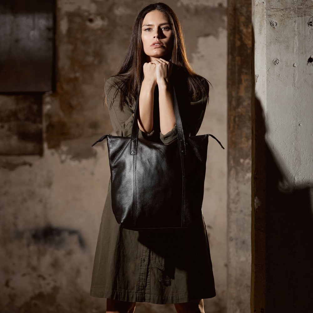 Woman holding Helena Tote Bag-Black in hands