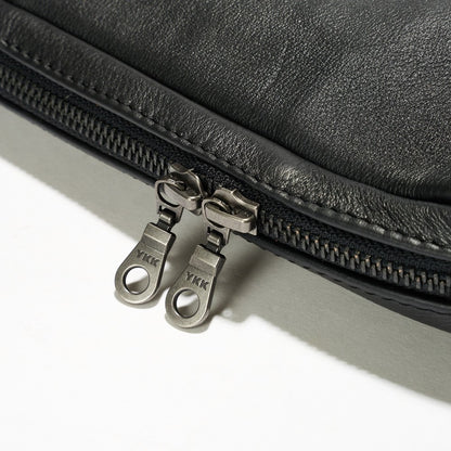 Double zipper closure on Oliver Laptop Bag-Black