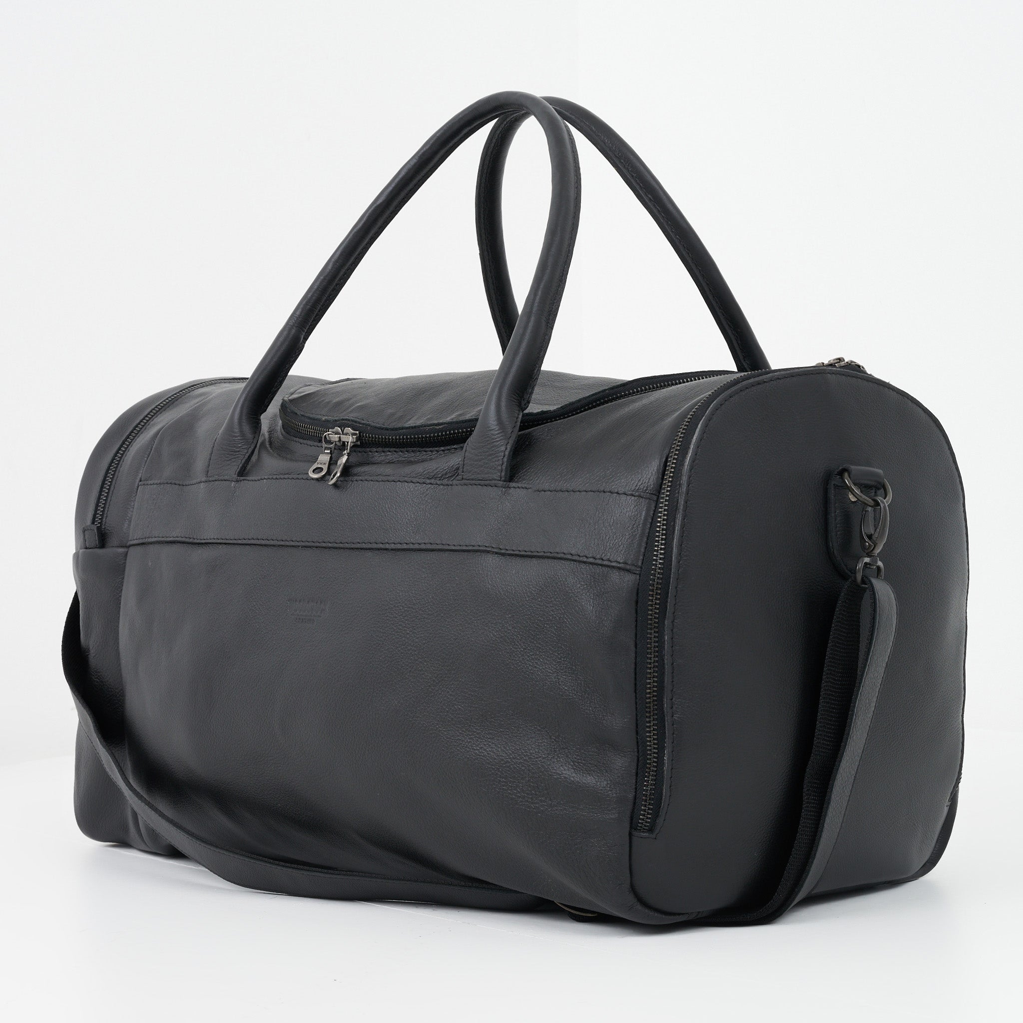Weekender Duffel Bag with Waterproof Lining &amp; Sneaker Compartment - Woodstock Leather